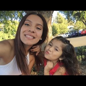 Meet your Posher, Mayra